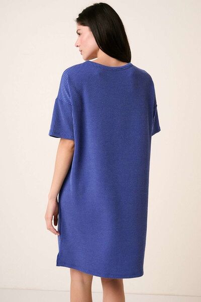 Robe t-shirt à manches courtes en maille côtelée Urban de Mittoshop