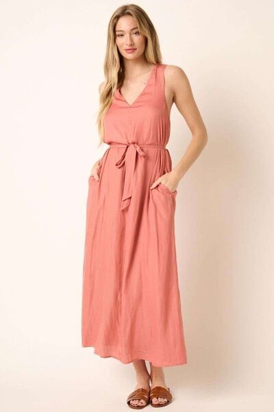 Robe longue débardeur à col en V ceinturée et dos croisé Mittoshop