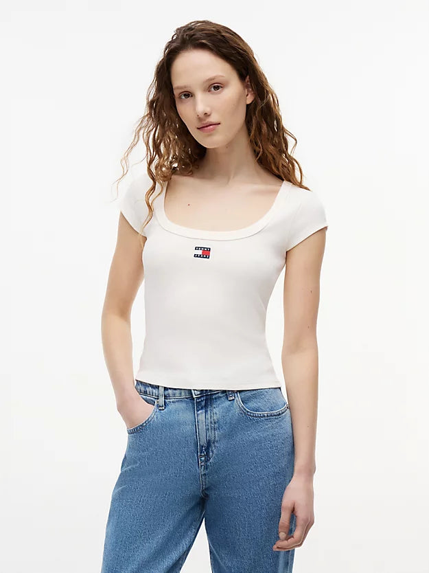 Badge Scoop Neck Slim T-Shirt