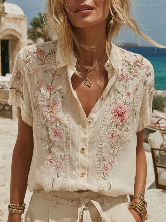 Léine Bhan gearr-mhuinchille le Bróidnéireacht Seanré Bláthanna