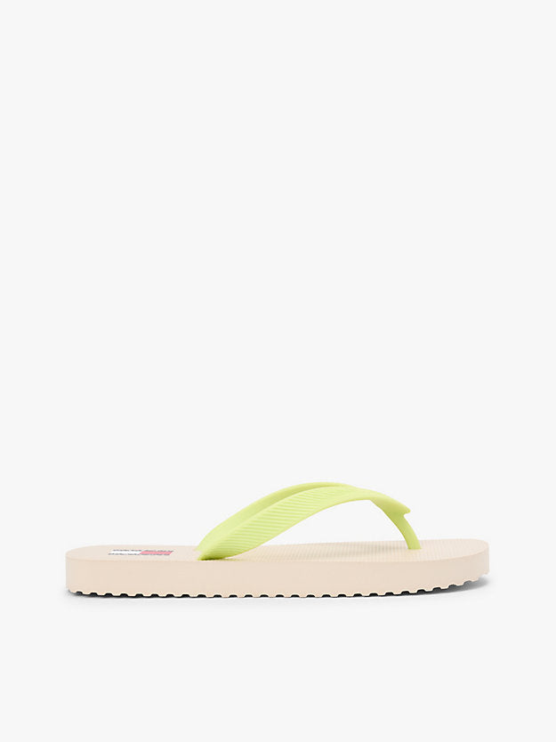 Fine Cleat Embossed Logo Flip-Flops