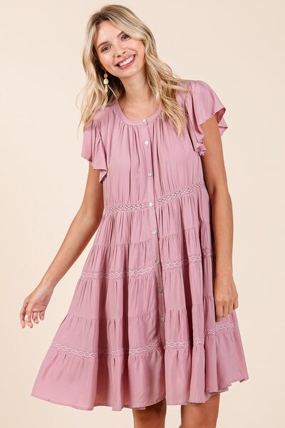 Robe étagée à volants et boutons avec détails en dentelle Mittoshop